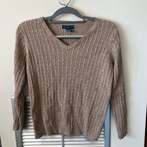 100% cotton Women’s Medium beige Karen Scott long sleeve v-neck sweater